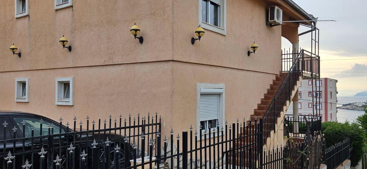 Apartmani Ljubica يوتجيها المظهر الخارجي الصورة