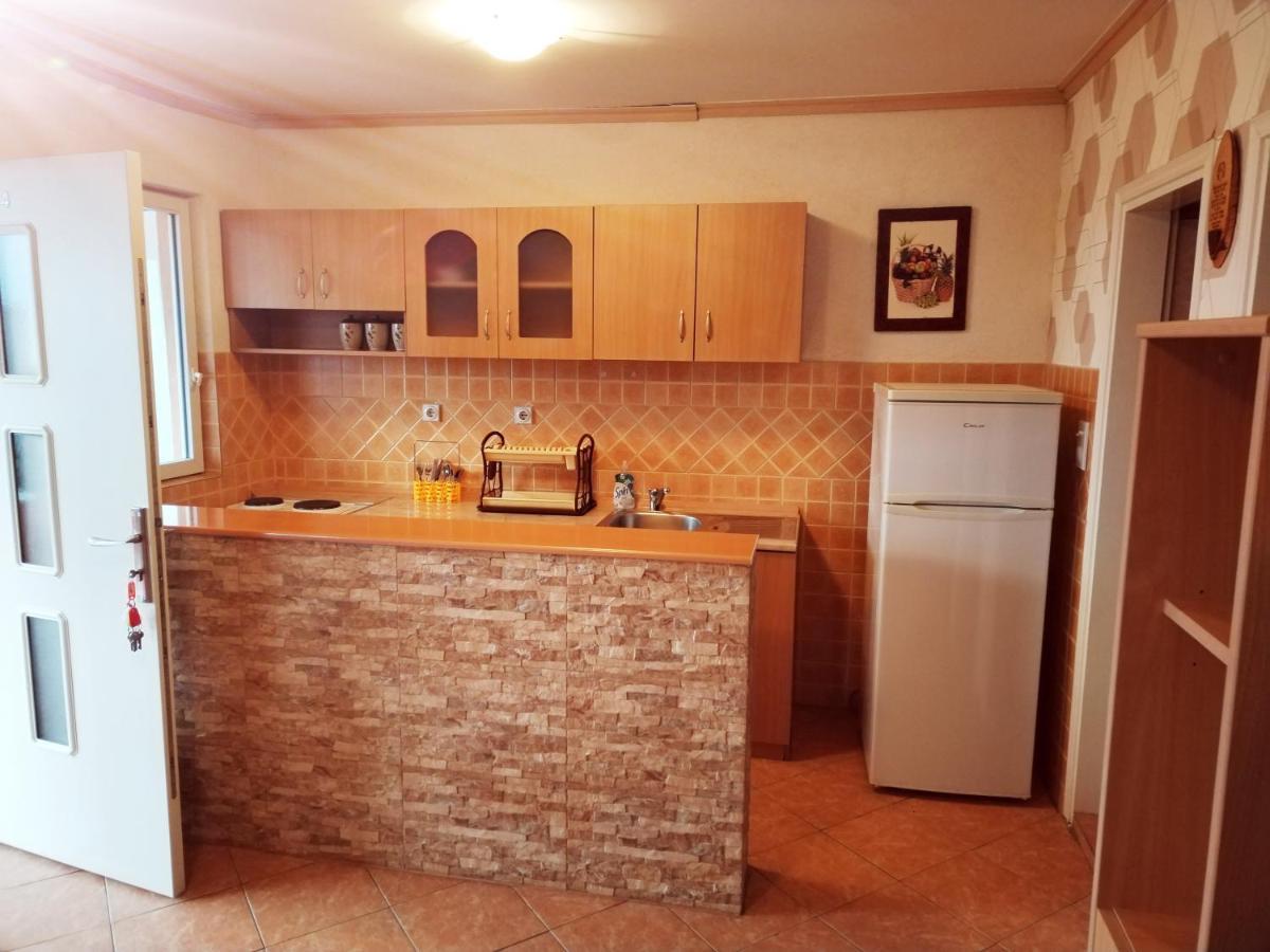Apartmani Ljubica يوتجيها المظهر الخارجي الصورة